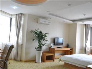 Super 8 Hotel Qingdao Railway Station Gui Zhou Road Bagian luar foto
